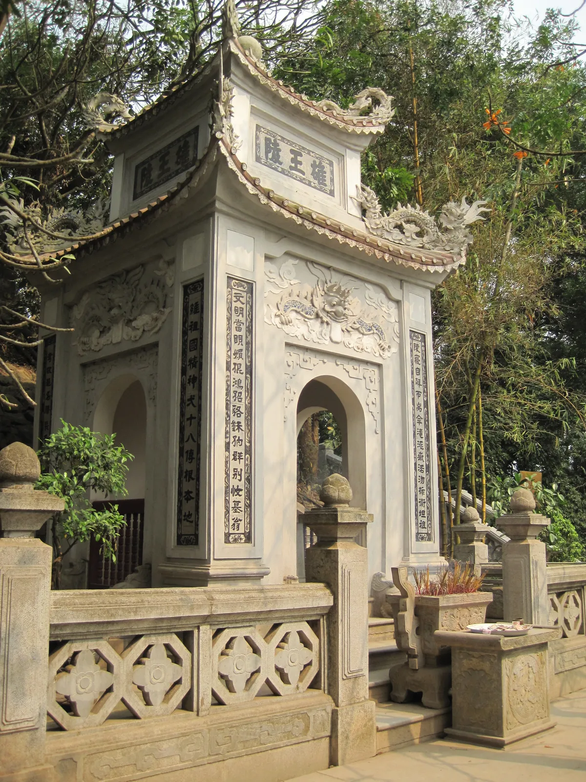 Lăng Vua Hùng trong quần thể Đền Hùng tại Phú Thọ